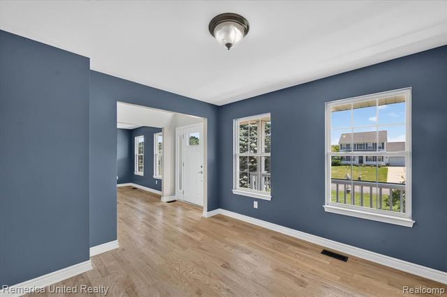 14458 Oak Leaf Trail, Linden, MI 48451