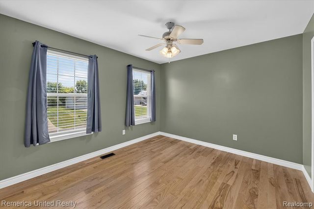 14458 Oak Leaf Trail, Linden, MI 48451