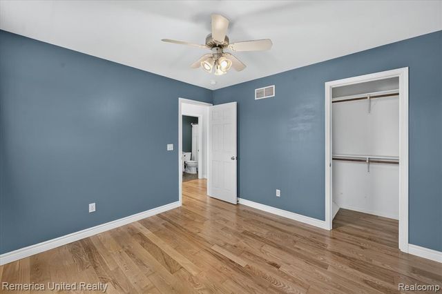 14458 Oak Leaf Trail, Linden, MI 48451