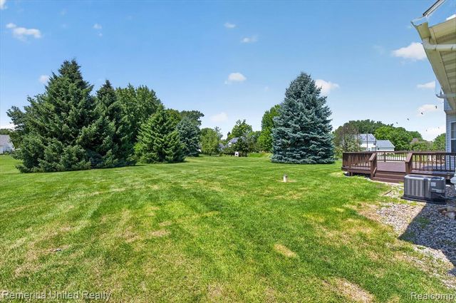 14458 Oak Leaf Trail, Linden, MI 48451