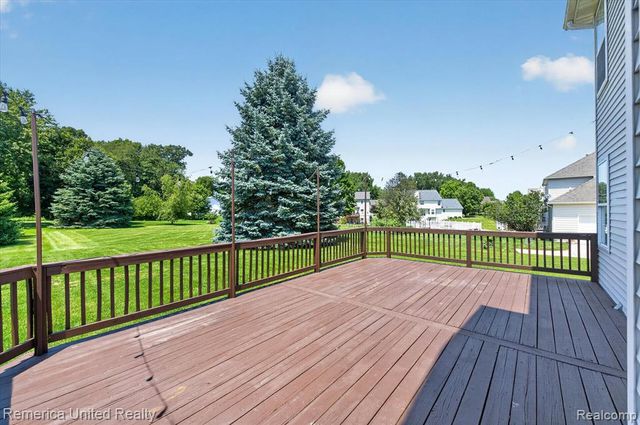 14458 Oak Leaf Trail, Linden, MI 48451