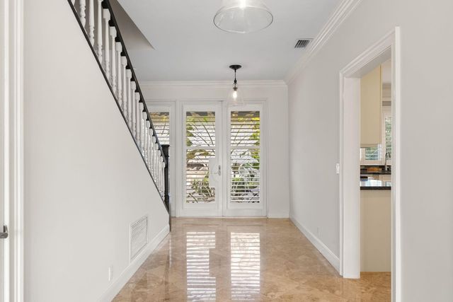 3741 NE 31st Avenue, Lighthouse Point, FL 33064