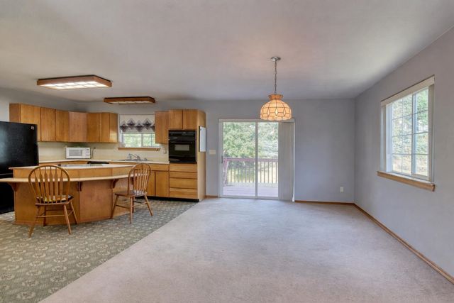 320 S Ramsey St, Tekoa, WA 99033