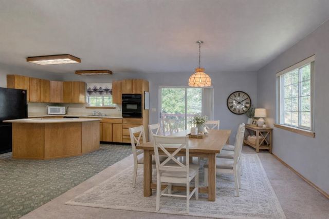 320 S Ramsey St, Tekoa, WA 99033