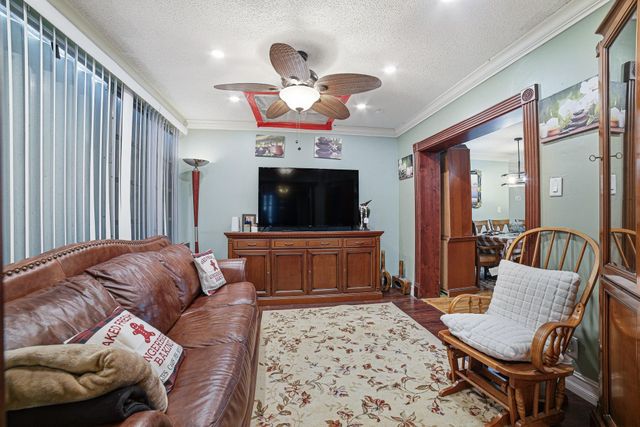 4290 NW 45th Terrace, Lauderdale Lakes, FL 33319