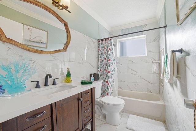 4290 NW 45th Terrace, Lauderdale Lakes, FL 33319