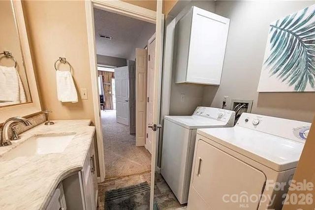 96 Rolling Hills Road, Mills River, NC 28759