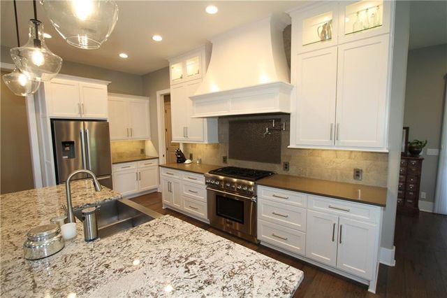 8130 Millridge Street, Lenexa, KS 66220