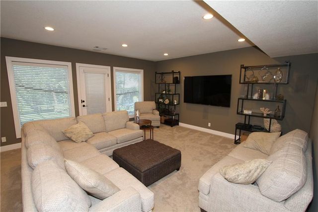 8130 Millridge Street, Lenexa, KS 66220
