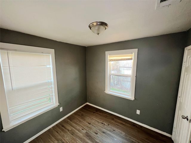 1733 Greenfield Avenue, Fort Worth, TX 76102