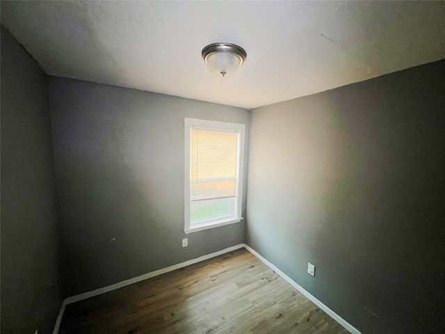 1733 Greenfield Avenue, Fort Worth, TX 76102