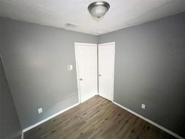 1733 Greenfield Avenue, Fort Worth, TX 76102