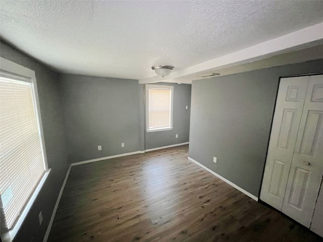 1733 Greenfield Avenue, Fort Worth, TX 76102