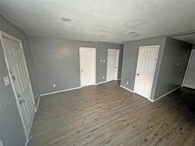 1733 Greenfield Avenue, Fort Worth, TX 76102