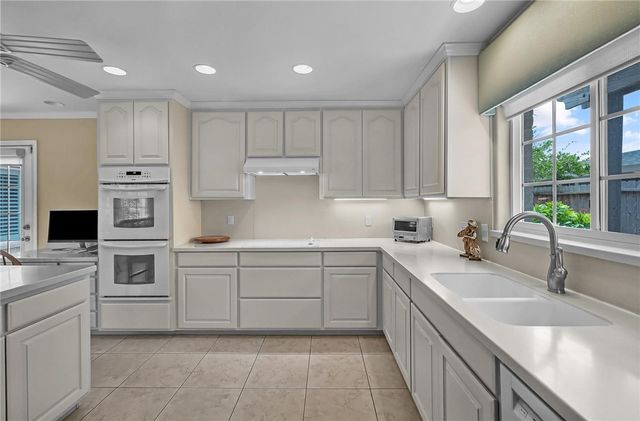 466 Coral, Corpus Christi, TX 78411