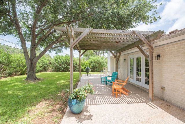 466 Coral, Corpus Christi, TX 78411
