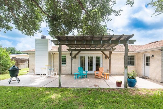 466 Coral, Corpus Christi, TX 78411