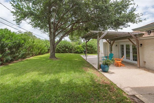 466 Coral, Corpus Christi, TX 78411