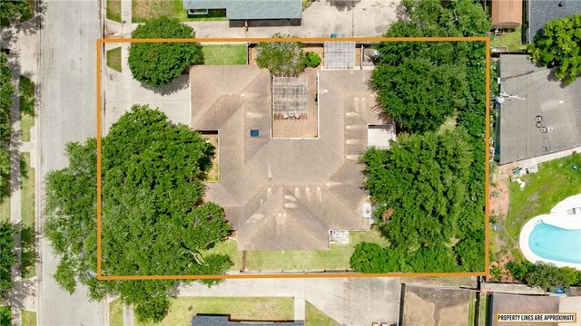 466 Coral, Corpus Christi, TX 78411