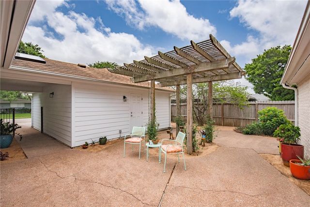 466 Coral, Corpus Christi, TX 78411