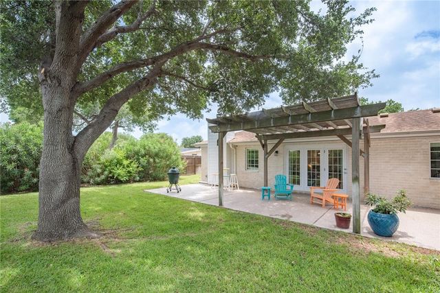 466 Coral, Corpus Christi, TX 78411