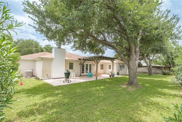 466 Coral, Corpus Christi, TX 78411