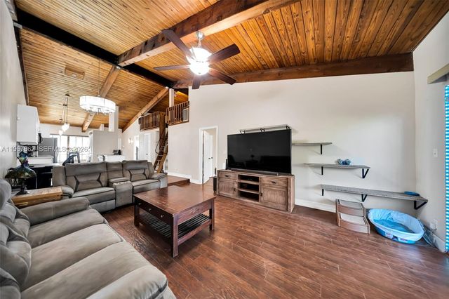 10341 Orange Ct, Pembroke Pines, FL 33026