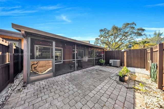 10341 Orange Ct, Pembroke Pines, FL 33026