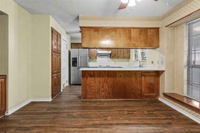 2820 Whitehurst Drive, Fort Worth, TX 76133