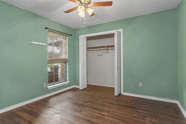 2820 Whitehurst Drive, Fort Worth, TX 76133