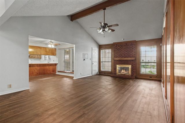 2820 Whitehurst Drive, Fort Worth, TX 76133