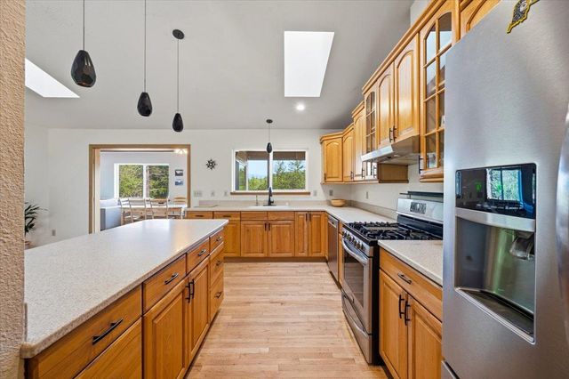 13871 Green Haven Ln, Grass Valley, CA 95945