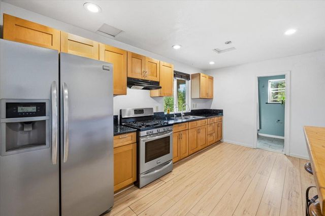 13871 Green Haven Ln, Grass Valley, CA 95945