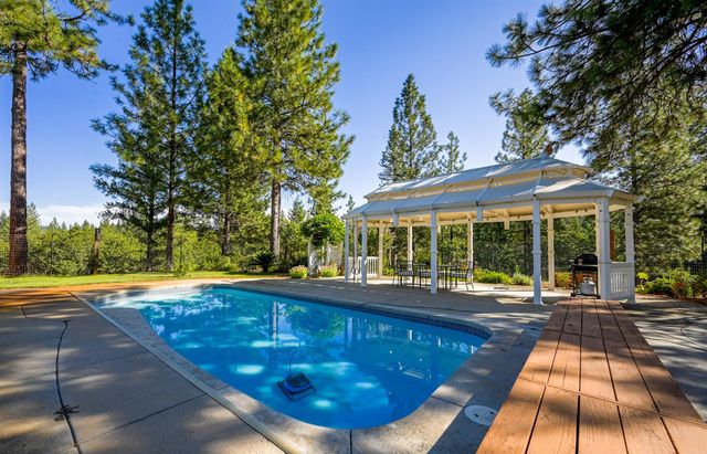 13871 Green Haven Ln, Grass Valley, CA 95945