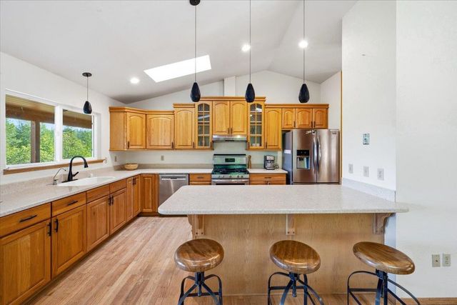 13871 Green Haven Ln, Grass Valley, CA 95945