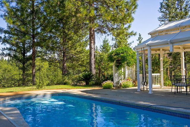 13871 Green Haven Ln, Grass Valley, CA 95945