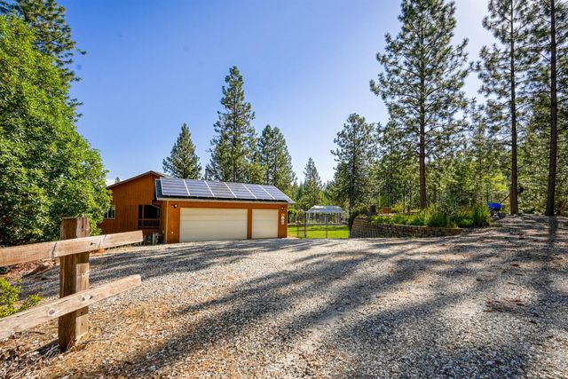 13871 Green Haven Ln, Grass Valley, CA 95945