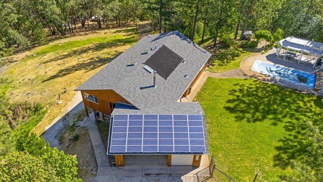 13871 Green Haven Ln, Grass Valley, CA 95945