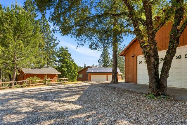 13871 Green Haven Ln, Grass Valley, CA 95945