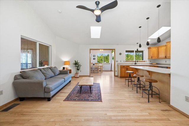 13871 Green Haven Ln, Grass Valley, CA 95945