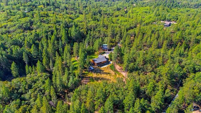13871 Green Haven Ln, Grass Valley, CA 95945