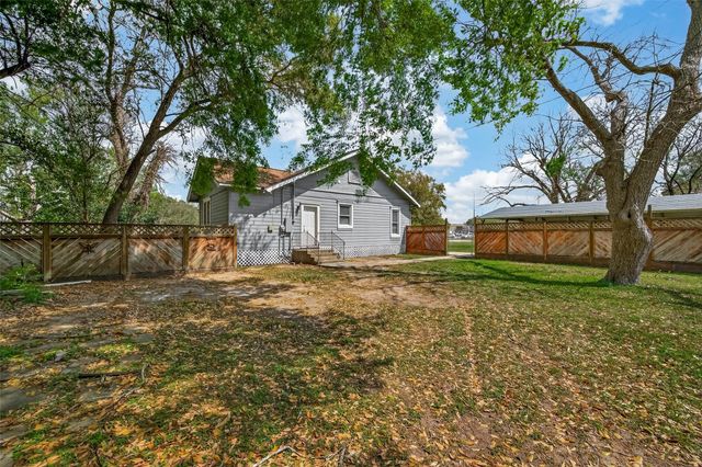 2508 6th Street, Bay City, TX 77414