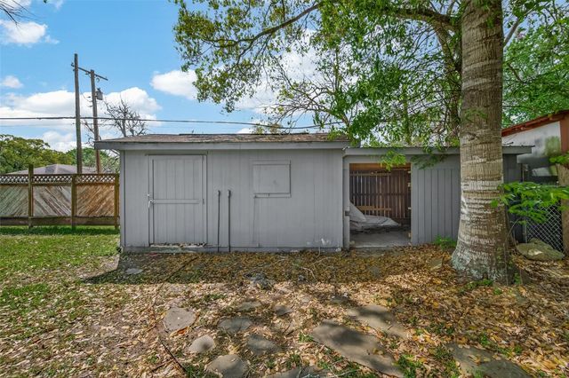 2508 6th Street, Bay City, TX 77414