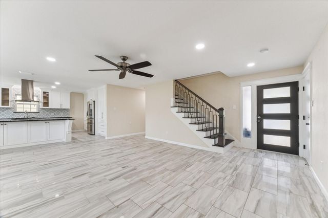 813 W Galveston Street, League City, TX 77573