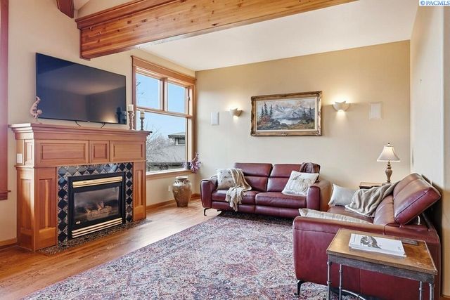 620 SE Edge Knoll Drive, Pullman, WA 99163