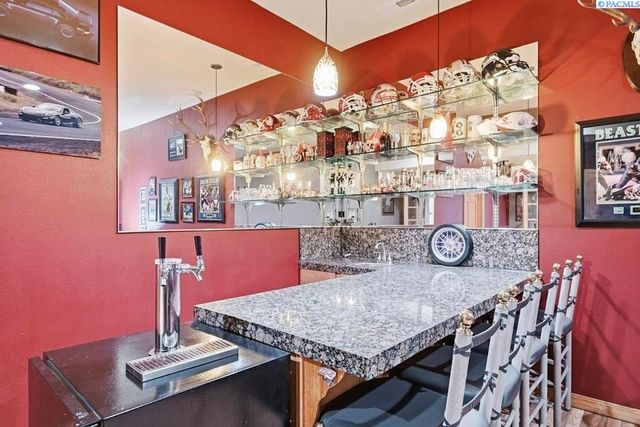 620 SE Edge Knoll Drive, Pullman, WA 99163