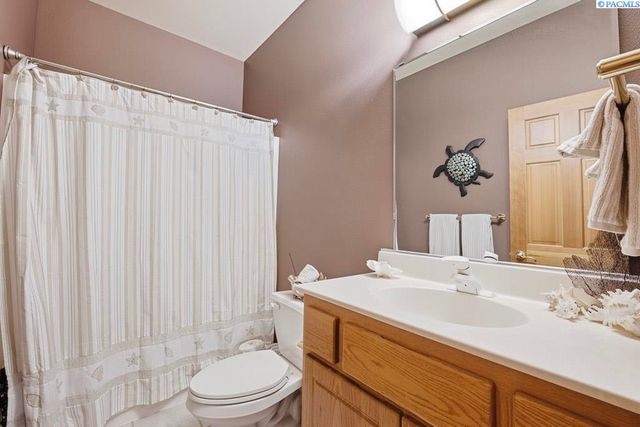 620 SE Edge Knoll Drive, Pullman, WA 99163