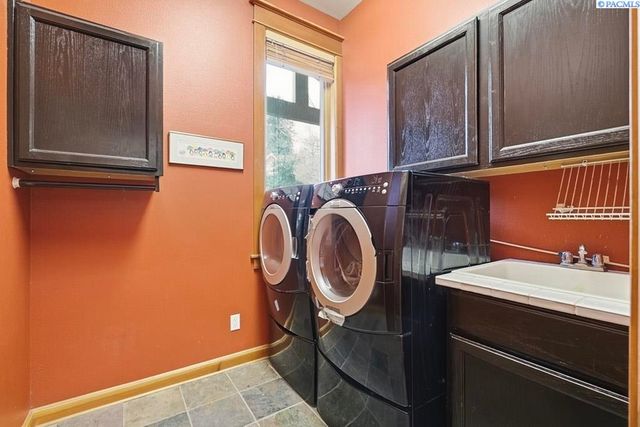 620 SE Edge Knoll Drive, Pullman, WA 99163