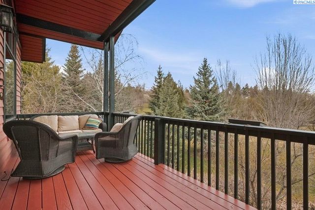 620 SE Edge Knoll Drive, Pullman, WA 99163