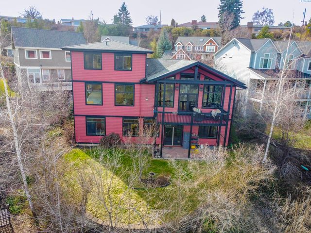 620 SE Edge Knoll Drive, Pullman, WA 99163